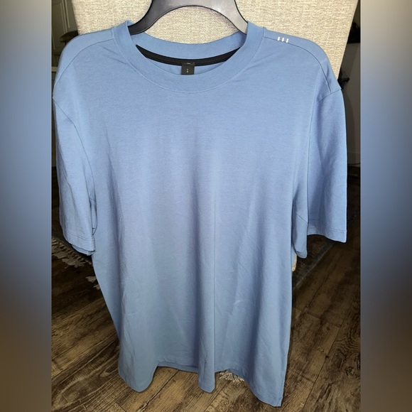 Lululemon Men’s Size L Zeroed In Short-Sleeve Shirt, Blue - Picture 1 of 6